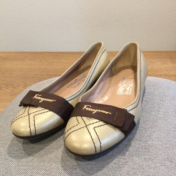 Salvatore Ferragamo Buyme Metallic Taupe Flat Women’s Shoes 6 - Picture 3 of 9
